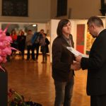 Balva tiek pasniegta Kasparam Podniekam, foto Didzis Grodzs